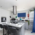 Stonecliffe 35 By Alt-stay Contractor - 3 Bed Contractor With Parking, Wi-fi & Full Kitchen - Ideal For Long * Leeds