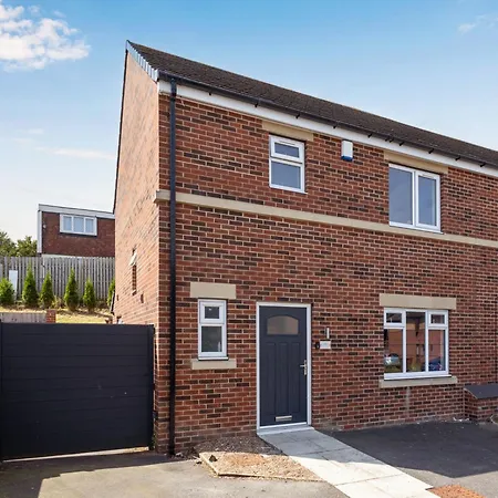 Stonecliffe 35 By Alt-stay Contractor - 3 Bed Contractor With Parking, Wi-fi & Full Kitchen - Ideal For Long *