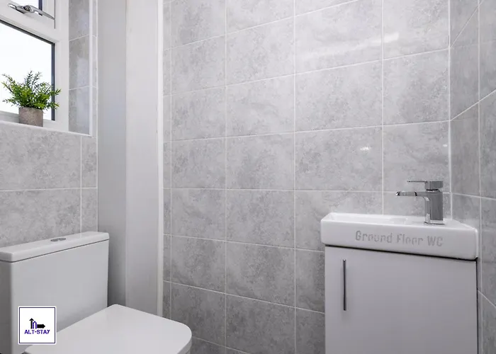 Stonecliffe 35 By Alt-Stay Contractor Accommodation - 3 Bed Contractor Home With Parking, Wi-Fi & Full Kitchen - Ideal For Long Stays *