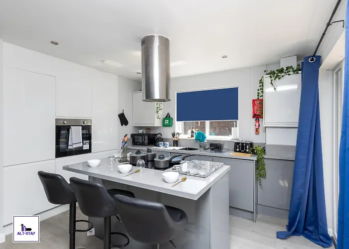 Stonecliffe 35 By Alt-Stay Contractor Accommodation - 3 Bed Contractor Home With Parking, Wi-Fi & Full Kitchen - Ideal For Long Stays * Leeds (West Yorkshire)