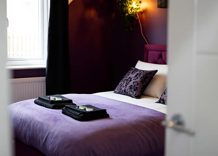 Stonecliffe 35 By Alt-Stay Contractor Accommodation - 3 Bed Contractor Home With Parking, Wi-Fi & Full Kitchen - Ideal For Long Stays *