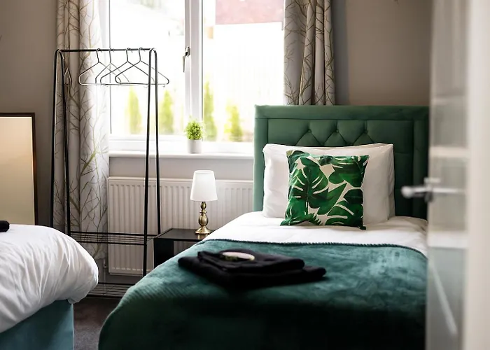 Stonecliffe 35 By Alt-Stay Contractor Accommodation - 3 Bed Contractor Home With Parking, Wi-Fi & Full Kitchen - Ideal For Long Stays