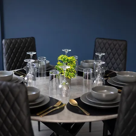 Stonecliffe 35 By Alt-stay - 3 Bed - Parking, Wifi & Full Kitchen - Contractors & Relocations - Weekly & Monthly Rates - Rates Direct, Search Alt-stay * Leeds (West Yorkshire)