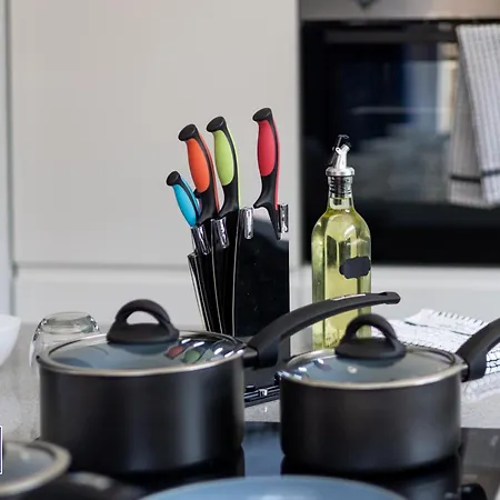 Stonecliffe 35 By Alt-stay - 3 Bed - Parking, Wifi & Full Kitchen - Contractors & Relocations - Weekly & Monthly Rates - Rates Direct, Search Alt-stay Dom wakacyjny Leeds (West Yorkshire)